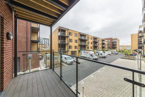 1 bedroom flat to rent, Grove Park, London NW9
