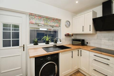 2 bedroom detached bungalow for sale, Lapwing Close, Skellingthorpe, Lincoln, LN6
