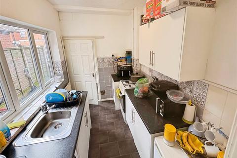 3 bedroom terraced house to rent, Regent Street, West Midlands WV13