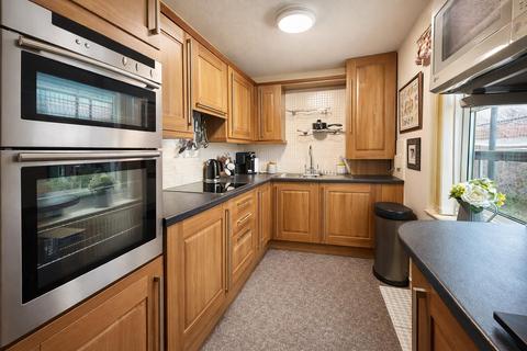 undefined, Oakfield, Sale