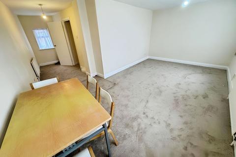 2 bedroom apartment to rent, Norwood Avenue, Wembley, HA0
