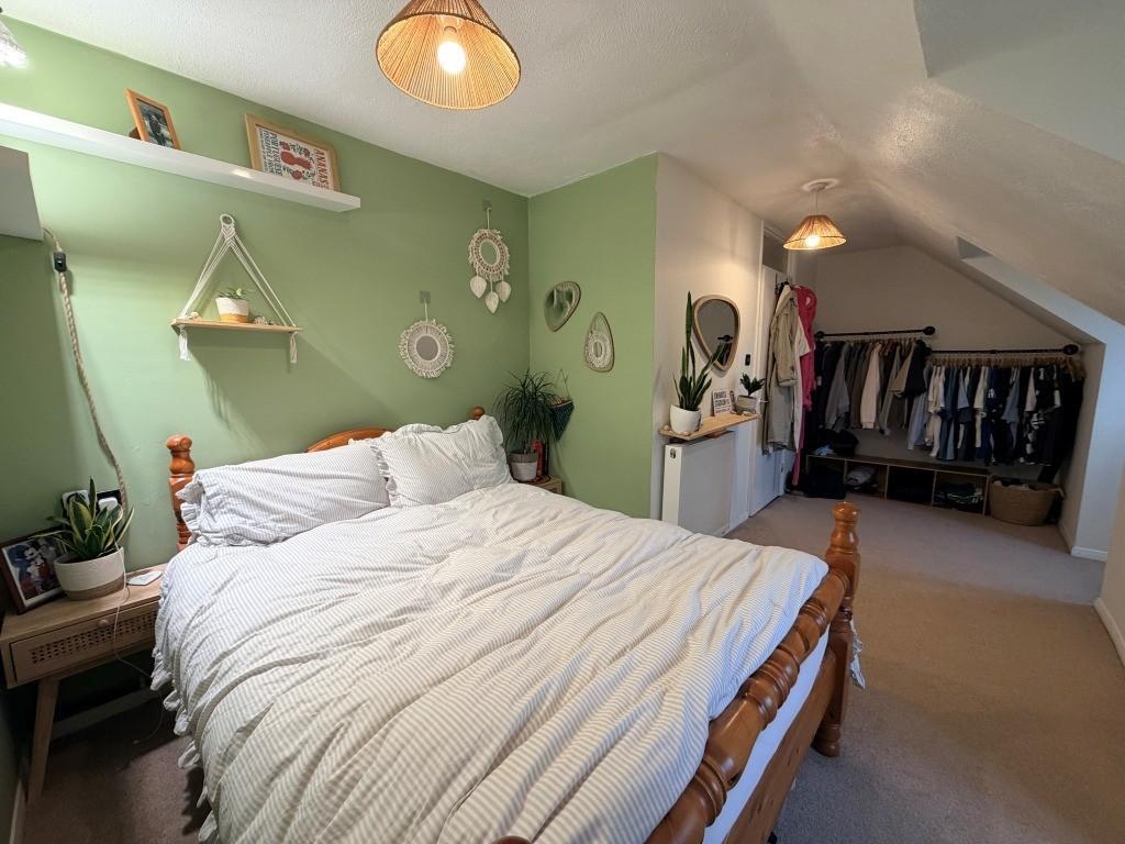 Bedroom1 3