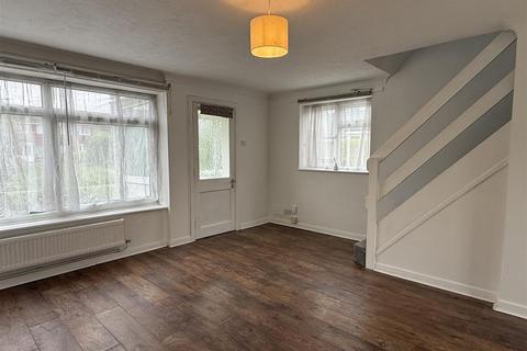 3 bedroom end of terrace house to rent, Fontwell Close, Littlehampton BN16