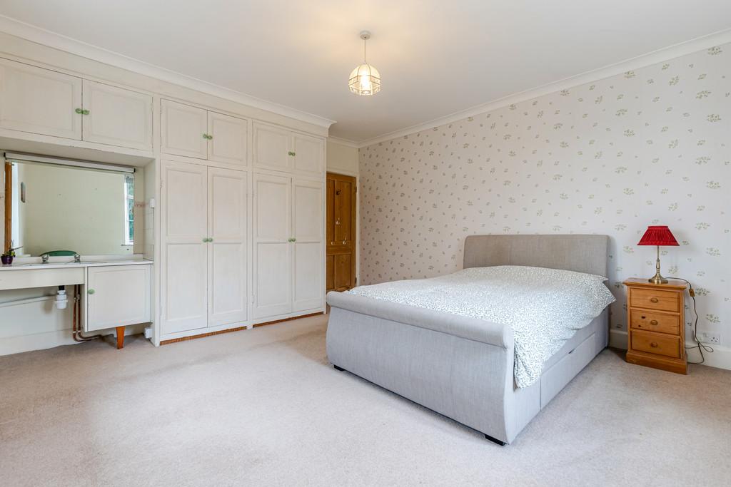 A22 - Broadway, Meadowside, Woodbury - 260128