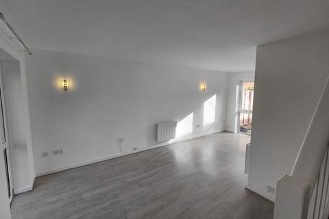 2 bedroom terraced house to rent, Poplar Road, Ashley, New Milton, Hampshire, BH25 5XP