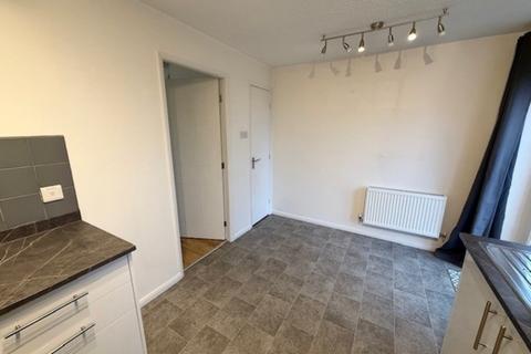 2 bedroom semi-detached house to rent, Linseed Avenue , Newark
