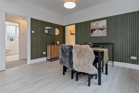 undefined, Royal Road, St. Albans