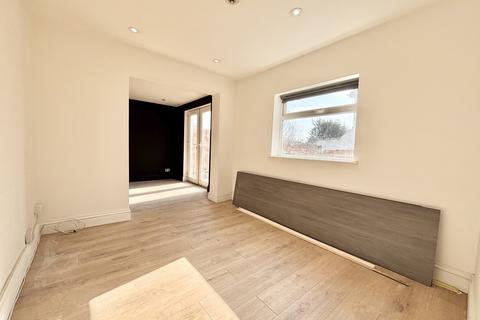 1 bedroom apartment to rent, St Augustine's Avenue, South Croydon
