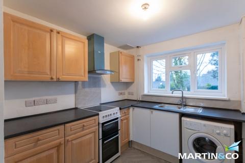 2 bedroom semi-detached house to rent, Kelfield Avenue, Harborne, B17