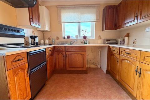 2 bedroom detached bungalow for sale, Waltham Close, Lincoln LN6
