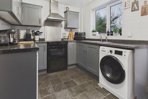 2 bedroom semi-detached house for sale, Farnon Close, Chesterfield