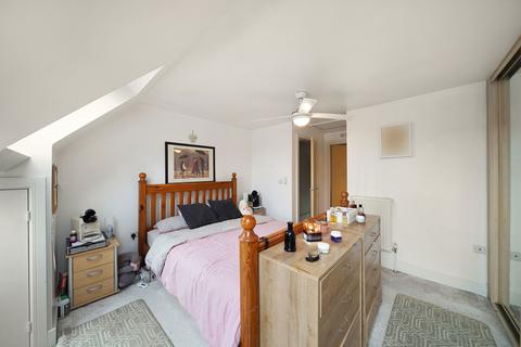 3 bedroom end of terrace house for sale, Wraysbury Drive, West Drayton UB7