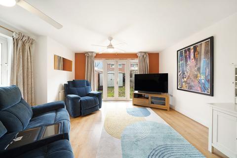 3 bedroom end of terrace house for sale, Wraysbury Drive, West Drayton UB7