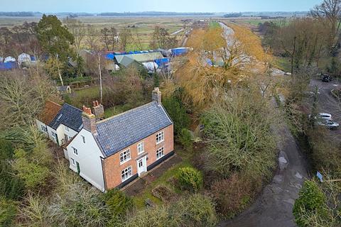 5 bedroom detached house for sale, Upton, Norwich