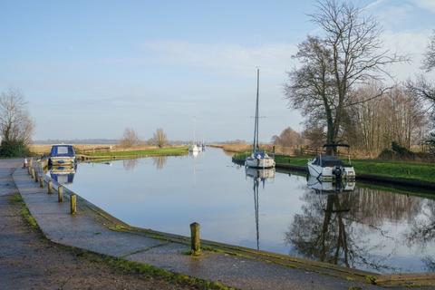 5 bedroom detached house for sale, Upton, Norwich