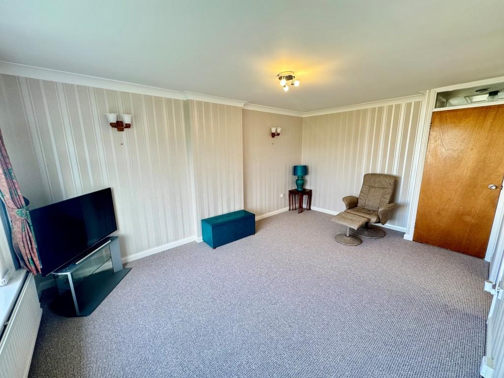 52 Windward Close lounge