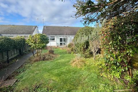 2 bedroom semi-detached bungalow for sale, Windward Close, Littlehampton