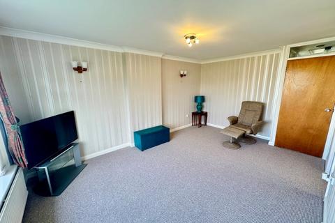 2 bedroom semi-detached bungalow for sale, Windward Close, Littlehampton