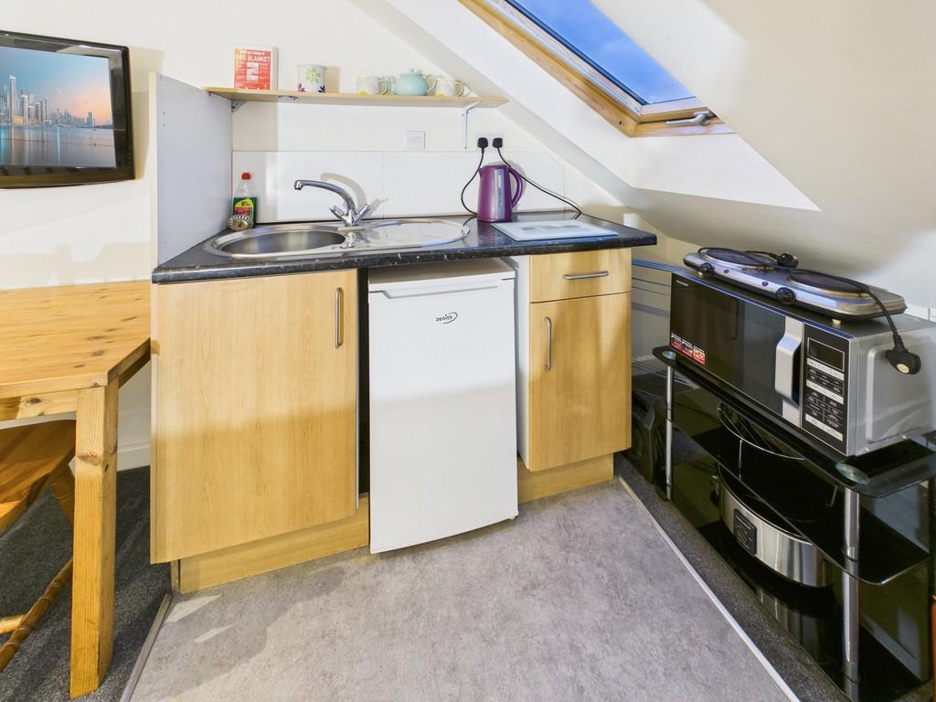 Cam03974 g0 pr0266 still005