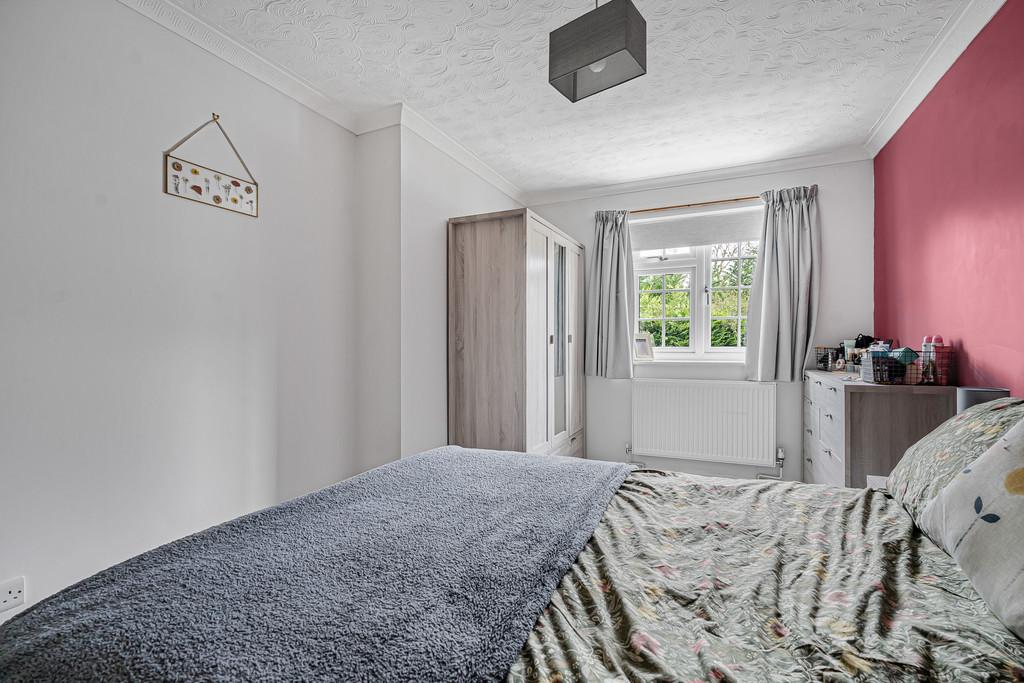Bedroom 1 (2)