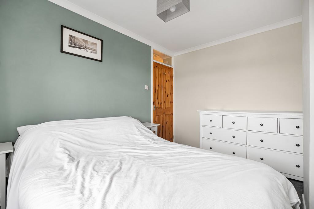 Bedroom 2 (2)