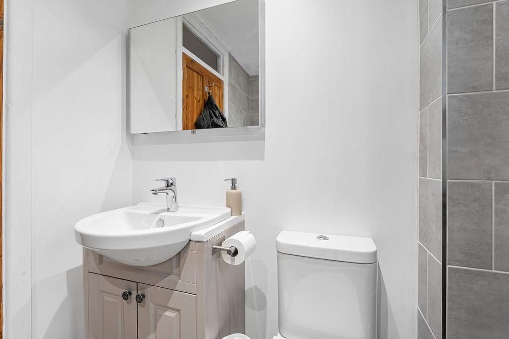 Bathroom (2)