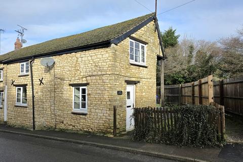 2 bedroom cottage for sale, Broad Street, Syresham