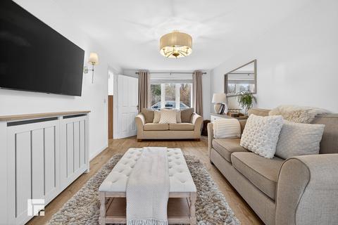 3 bedroom detached house for sale, Cilffordd Y Coed, Capel Llanilltern, Cardiff
