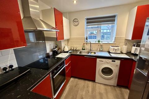 3 bedroom end of terrace house for sale, Poplar Shaw, Waltham Abbey