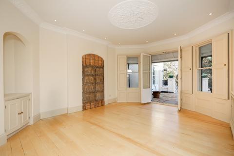 undefined, St. Peters Road, Twickenham