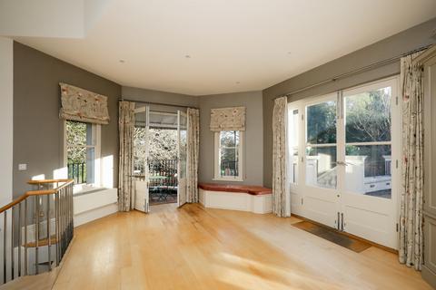 undefined, St. Peters Road, Twickenham