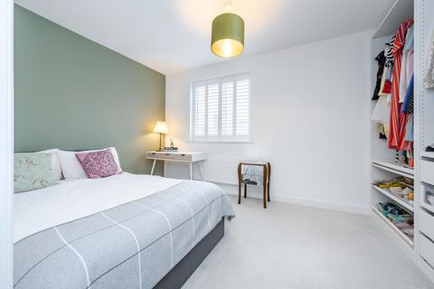 undefined, Van Brugh Avenue, Coulsdon CR5