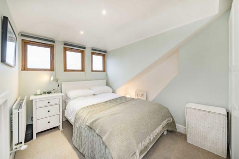 2 bedroom flat for sale, Carminia Road, London SW17