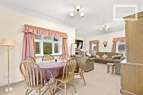 undefined, Woodberry Down, Epping