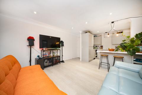 2 bedroom flat for sale, Leabank Square, London E9