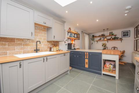 3 bedroom end of terrace house for sale, Thorntree Square, Dunning, Perth