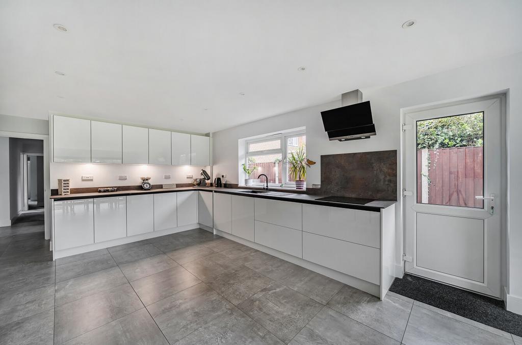 1406562-7-6980cfa...