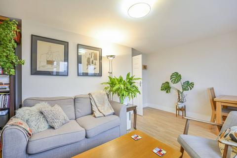 1 bedroom flat for sale, Fladbury Road, Harringay, London, N15