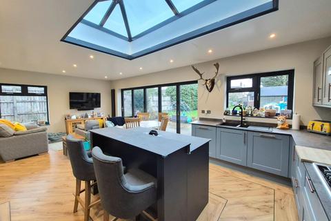 undefined, Manor Road, Earls Barton, Northamptonshire NN6