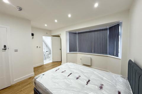 undefined, Somerset Road, Southall