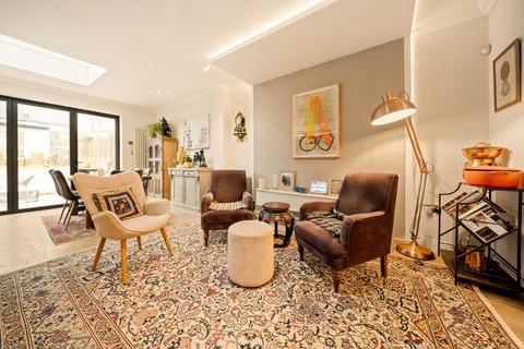 4 bedroom terraced house for sale, Brookbank Avenue, London W7