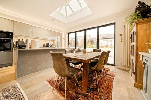 4 bedroom terraced house for sale, Brookbank Avenue, London W7