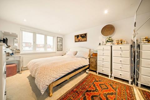 4 bedroom terraced house for sale, Brookbank Avenue, London W7