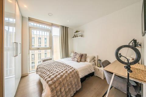 2 bedroom flat to rent, Enterprise Way, London SW18