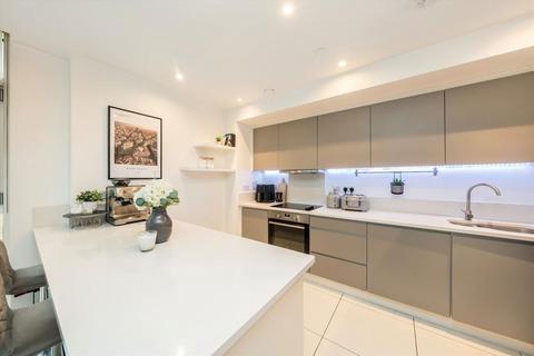 2 bedroom flat to rent, Enterprise Way, London SW18