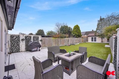 4 bedroom semi-detached house for sale, Maybrick Road, Hornchurch RM11