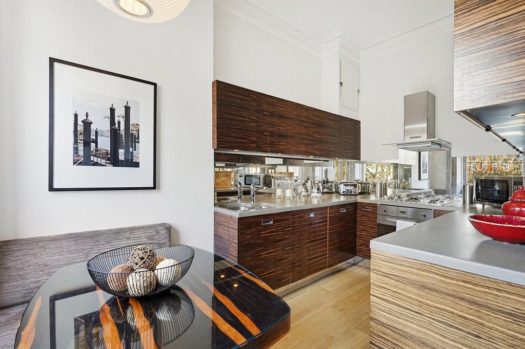 Diner/Kitchen