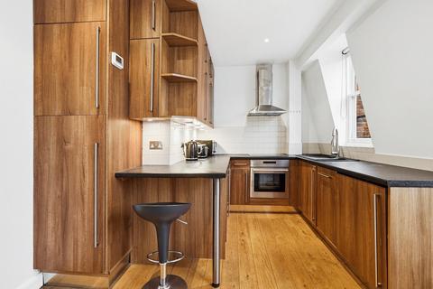 2 bedroom flat to rent, Egerton Gardens, Knightsbridge, London