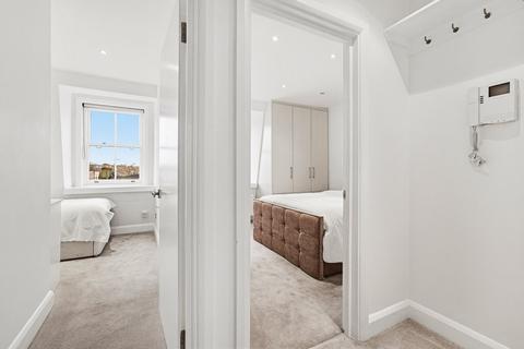 2 bedroom flat to rent, Egerton Gardens, Knightsbridge, London