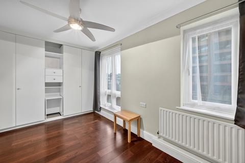 3 bedroom terraced house for sale, Balladier Walk, London